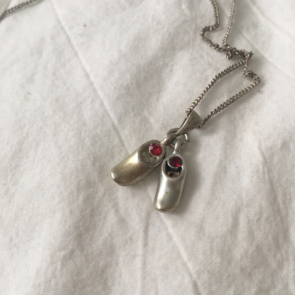Silver necklace with ruby. - Picture 1 of 3
